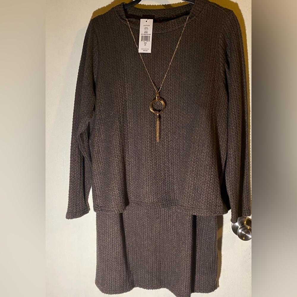 NWT Beautiful sweater and skirt set, tweed design in material.
